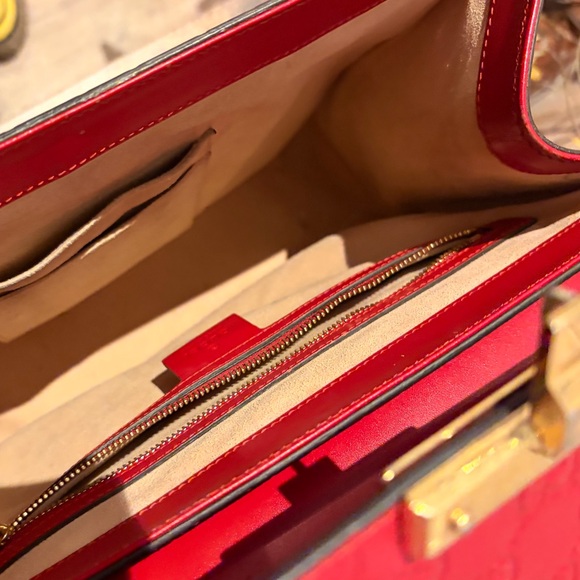 💕 Gucci Guccissima Padlock Top Handle - Large in Red - Picture 5 of 13